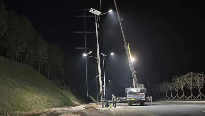 solar road light