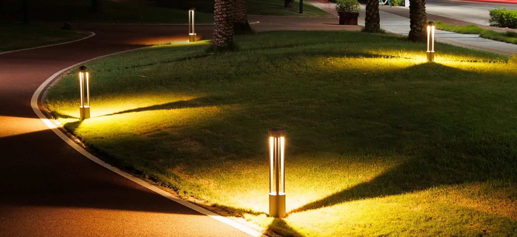 Outdoor lighting display (3)