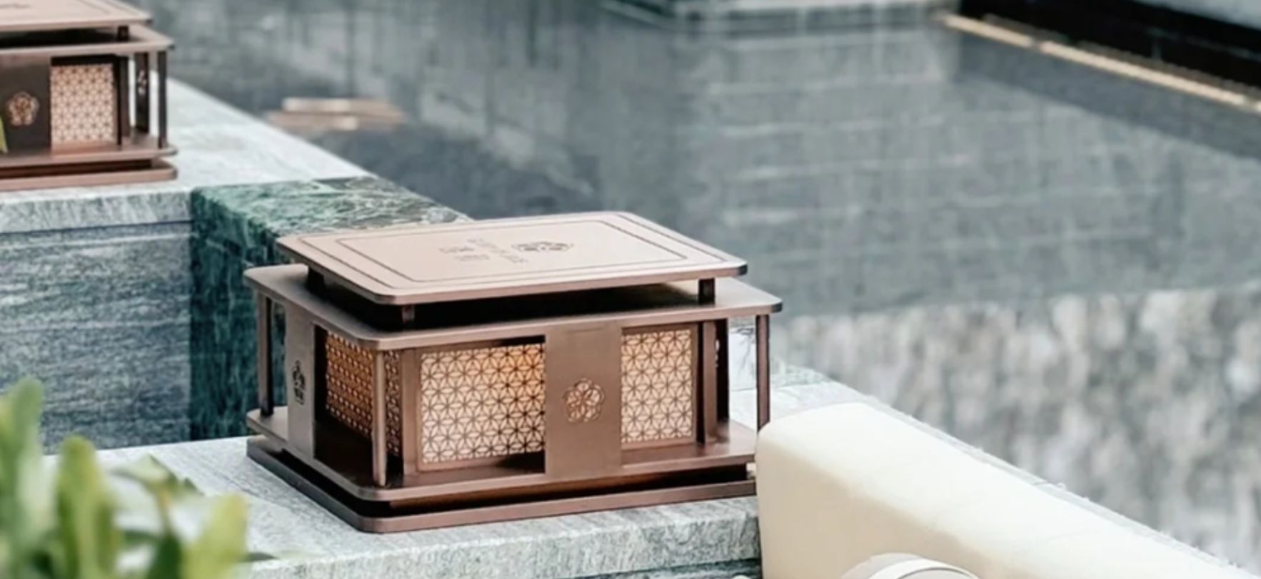 Outdoor lighting display (4)